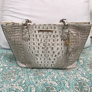 Gorgeous white purse